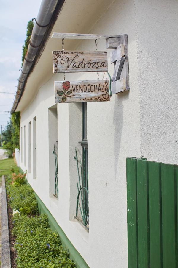 Гостьовий будинок Vadrozsa Vendeghaz Racalmas Екстер'єр фото
